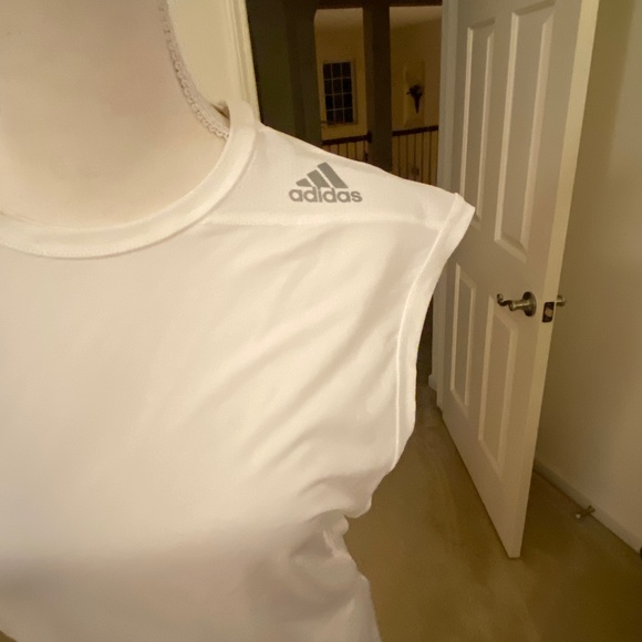 adidas Men's Training Techfit Sleeveless Shirt - Picture 2 of 4